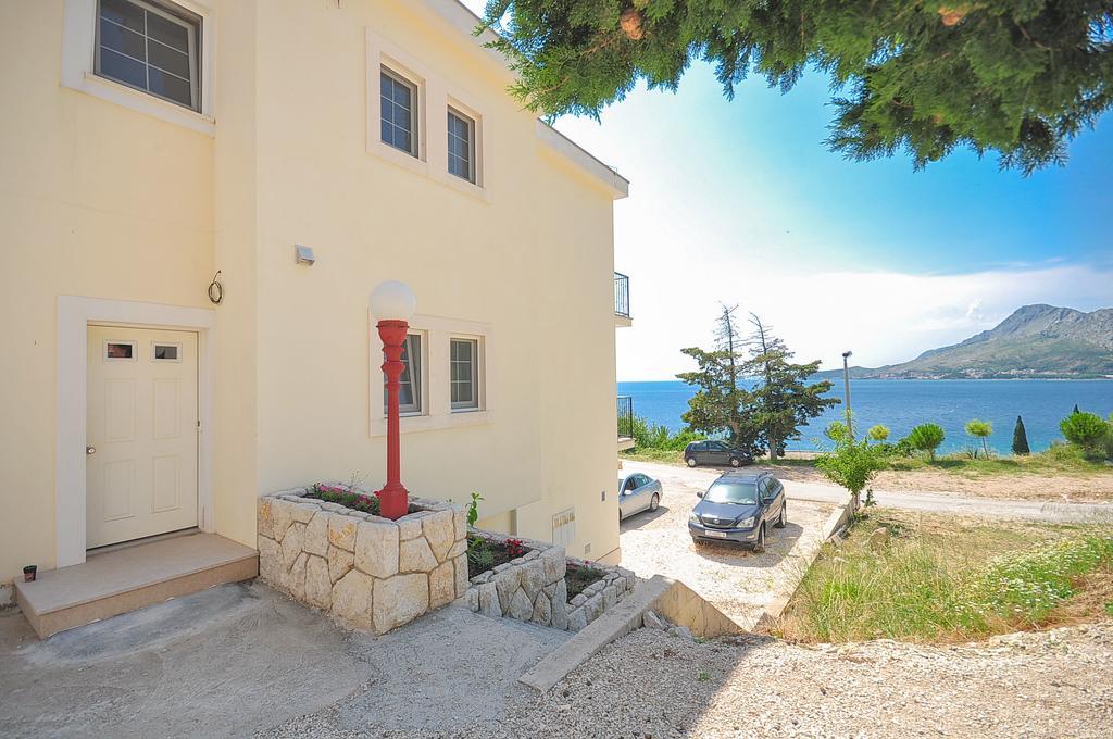 Apartment Iva Omiš Екстериор снимка