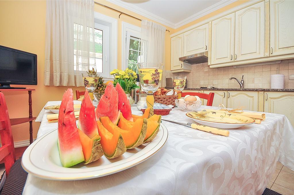 Apartment Iva Omiš Екстериор снимка